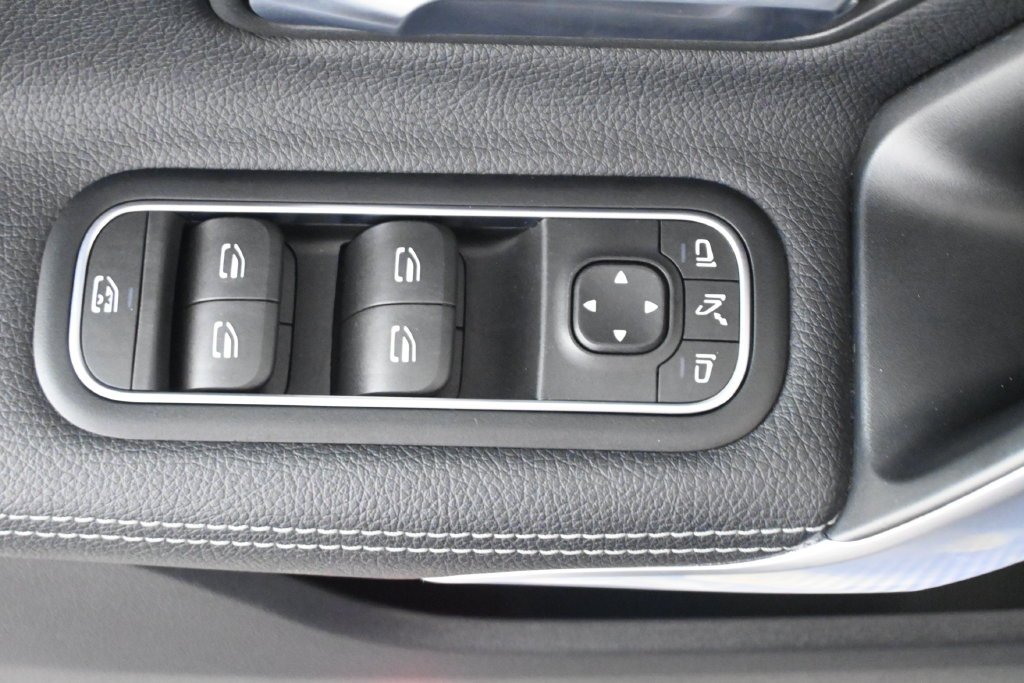 Certified Used 2023  Mercedes-Benz CLA 250 image 19