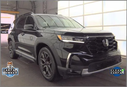 2024 Honda Pilot Touring 2WD's photo