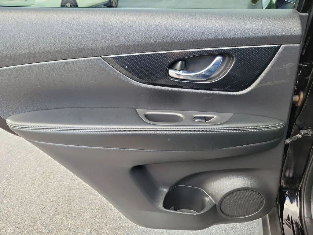 Used 2018 Black Nissan SL image 14