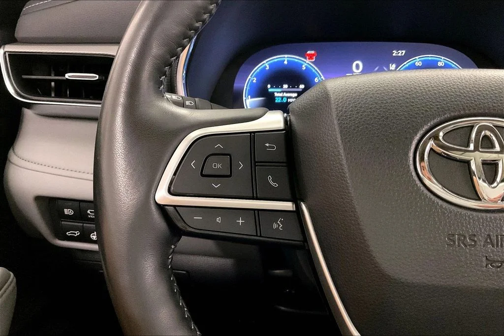 Certified Used 2023 Silver Toyota Platinum image 22