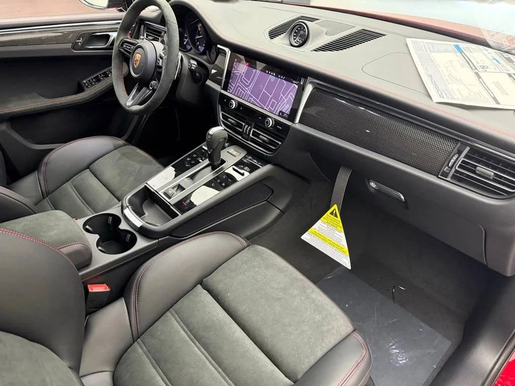 2026 Porsche Macan GTS - Photo 32
