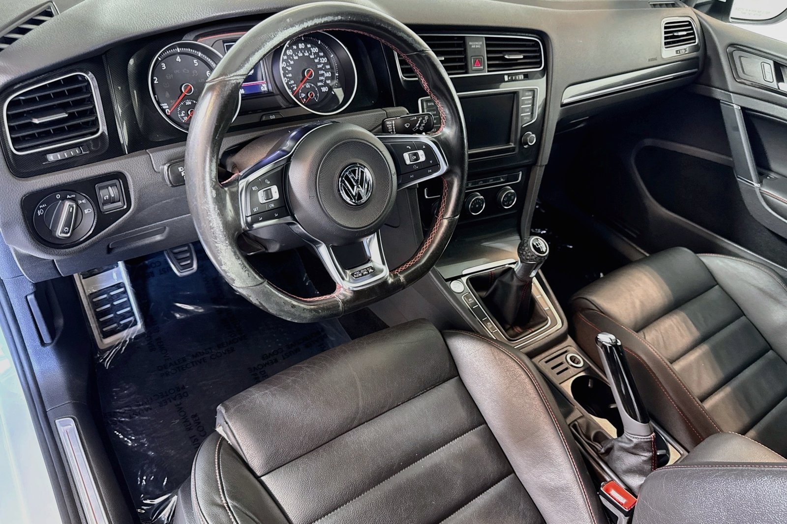 Used 2017 Pure White Volkswagen S image 9
