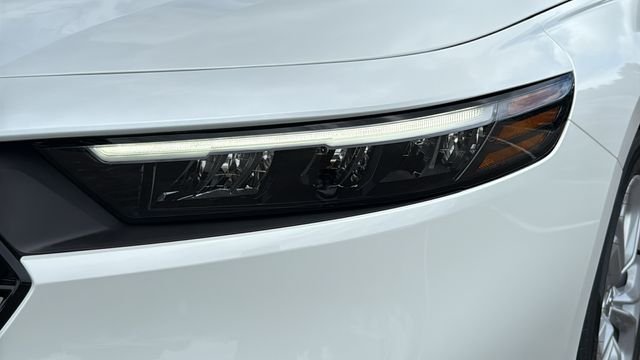 New 2026 Platinum White Pearl Honda LX image 7