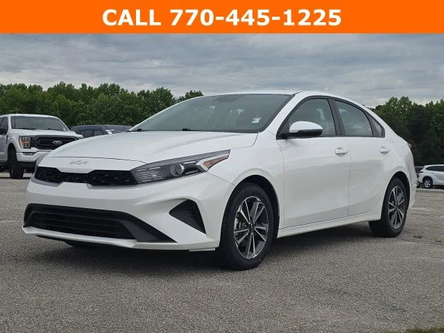 2023 Kia Forte LXS AT's photo