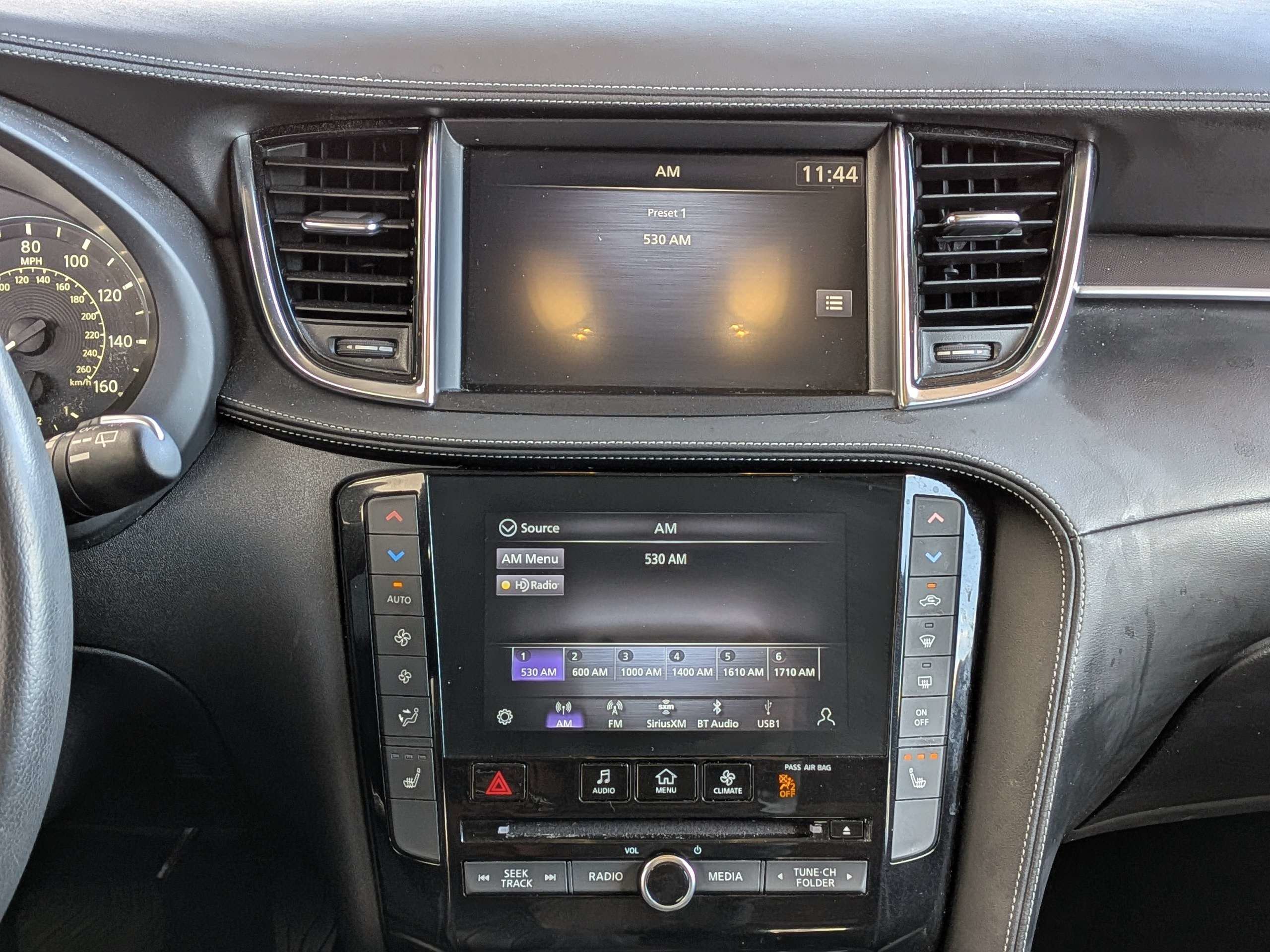 Used 2023 Gray INFINITI LUXE image 12