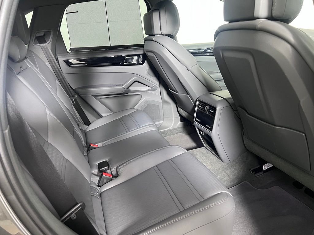Certified Used 2023  Porsche  image 25