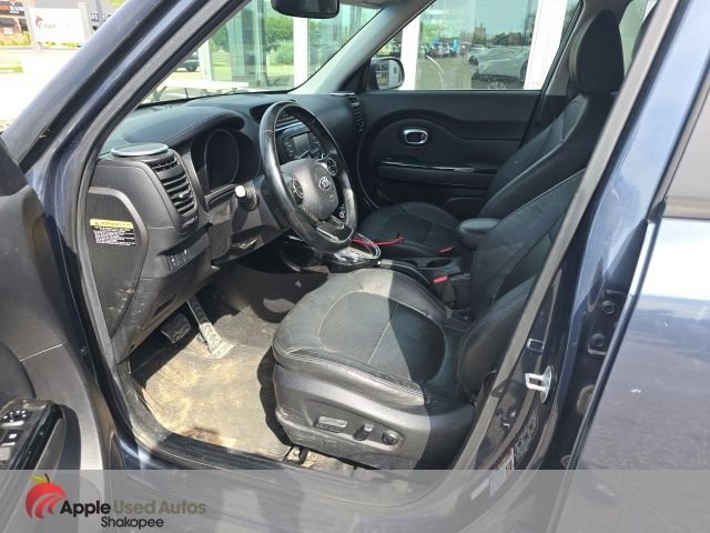 Used 2016 Blue Kia Exclaim image 9