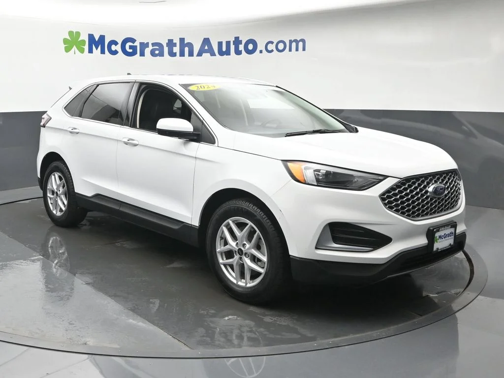 Used 2024 White Ford SEL image 2