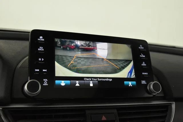 Used 2018  Honda EX-L image 24
