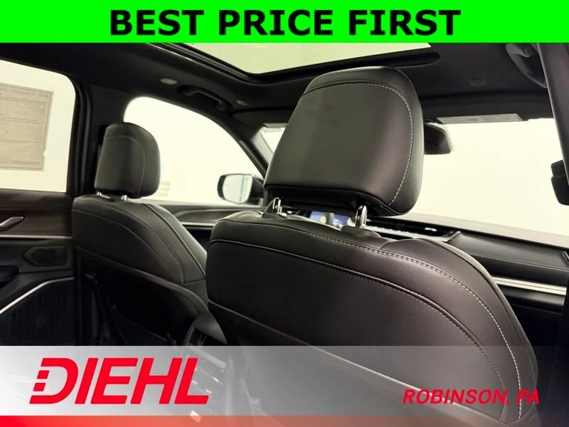 New 2026 Velvet Red Pearl-Coat Exterior Paint Jeep Limited image 13