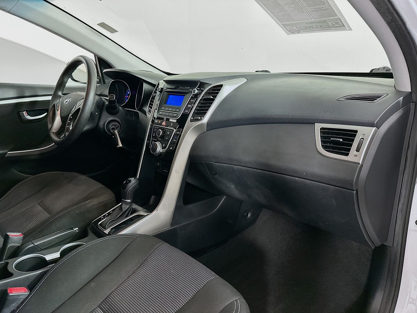 Used 2014 Monaco White Hyundai Base image 26