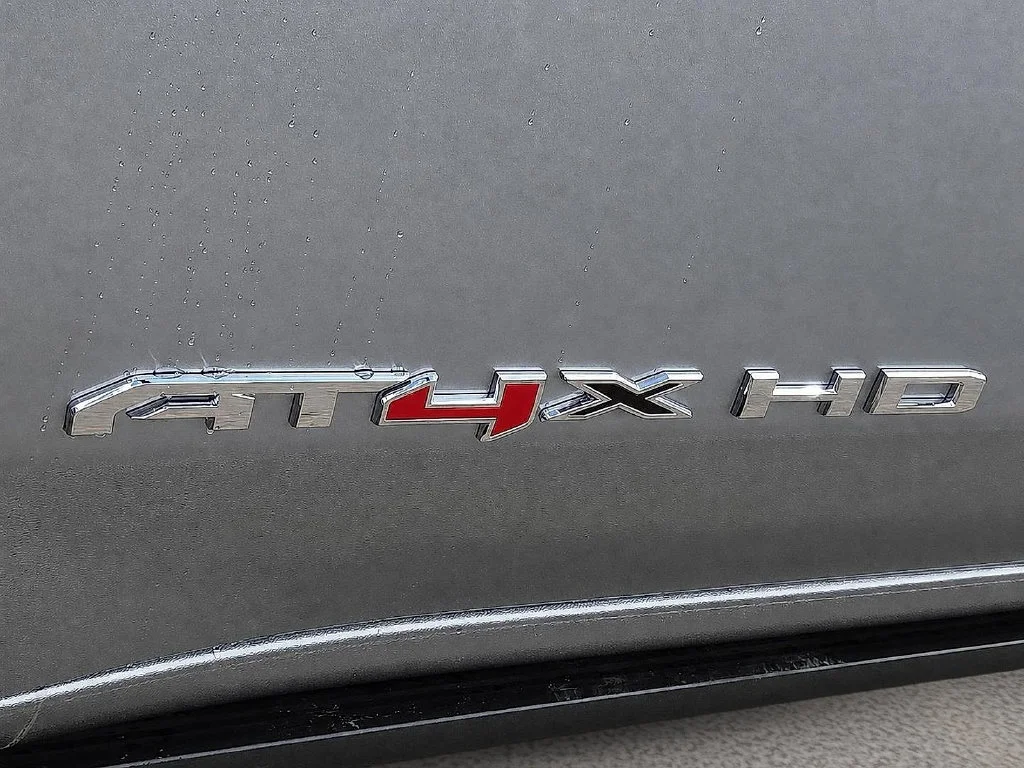 2026 GMC Sierra 2500HD AT4X - Photo 7