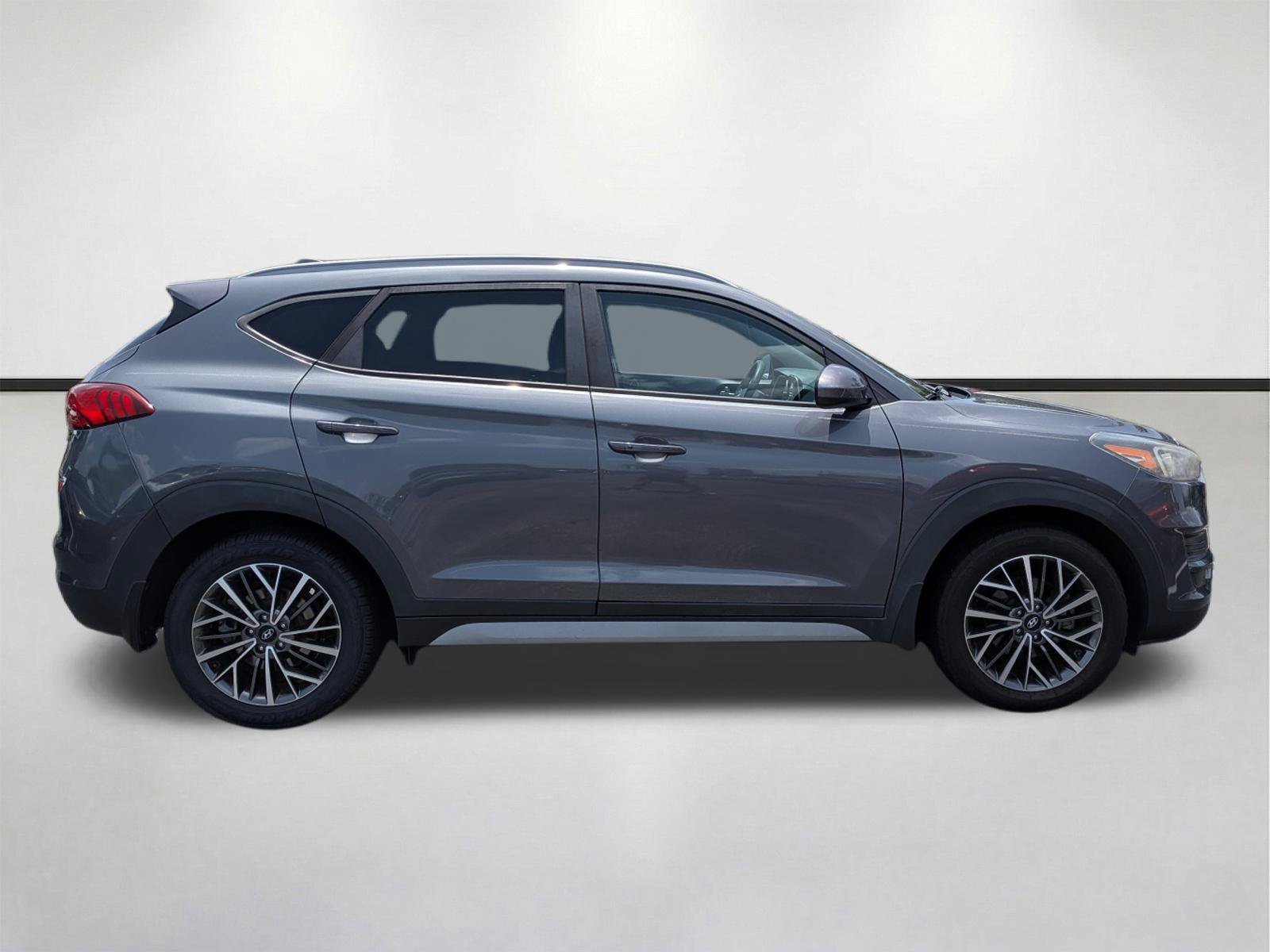 Used 2019 Coliseum Gray Hyundai SEL image 4