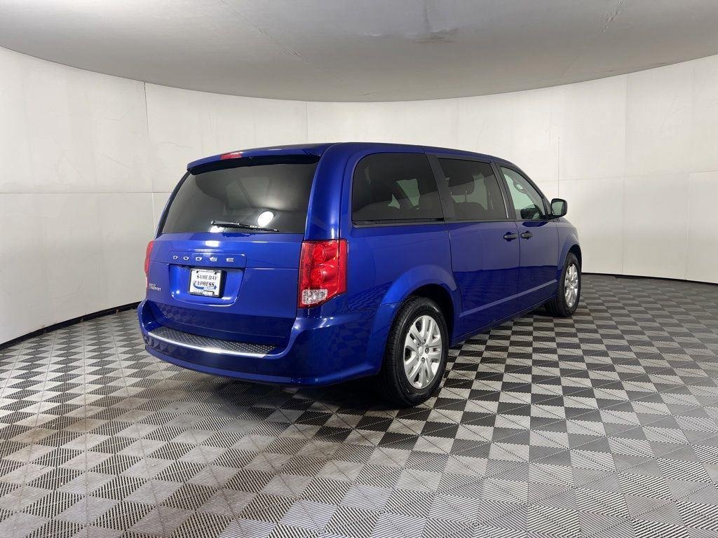 Used 2019 Indigo Blue Dodge SE image 8