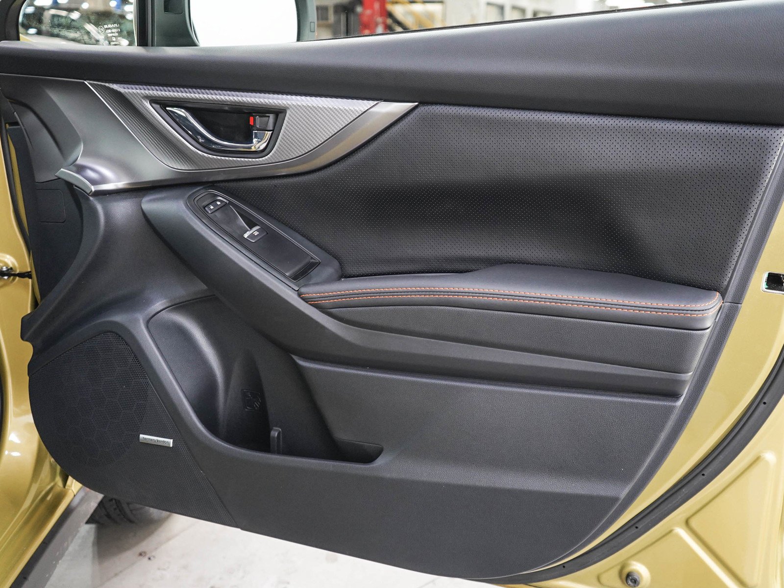 Used 2021 Plasma Yellow Pearl Subaru Limited image 9