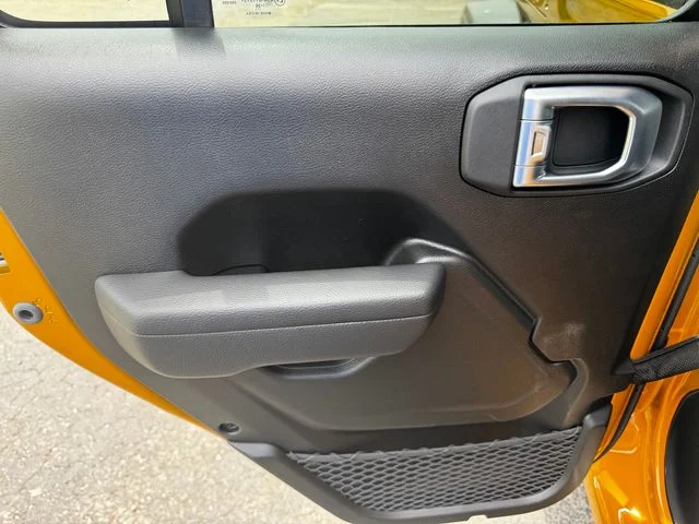 New 2026 Goldilocks Exterior Paint Jeep Sport S image 18
