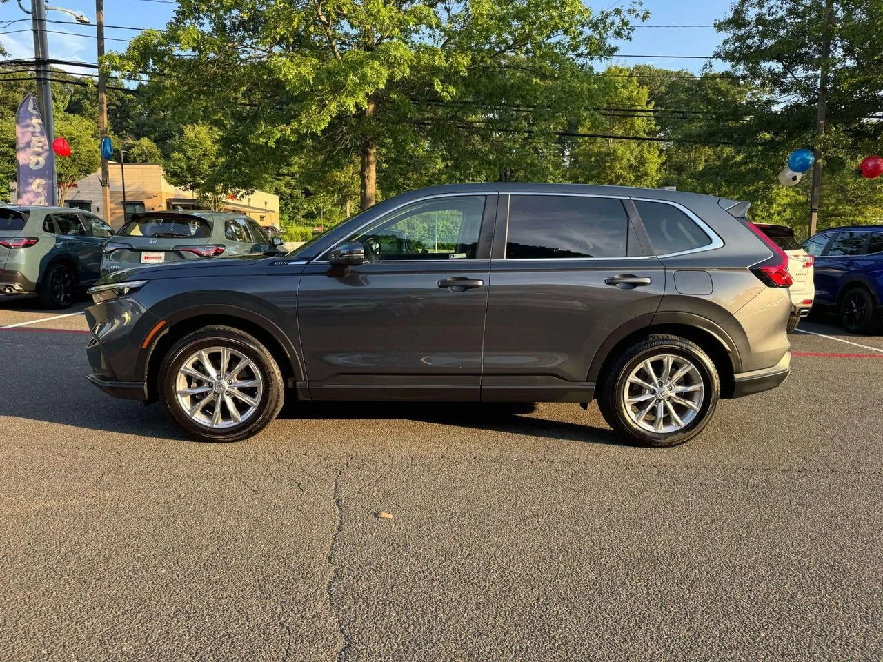 Used 2023 Gray Honda EX-L image 4