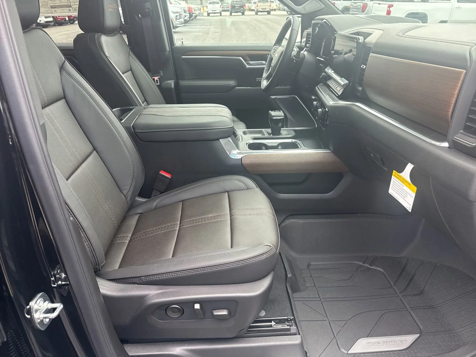 2026 Chevrolet Silverado 1500 High Country - Photo 27