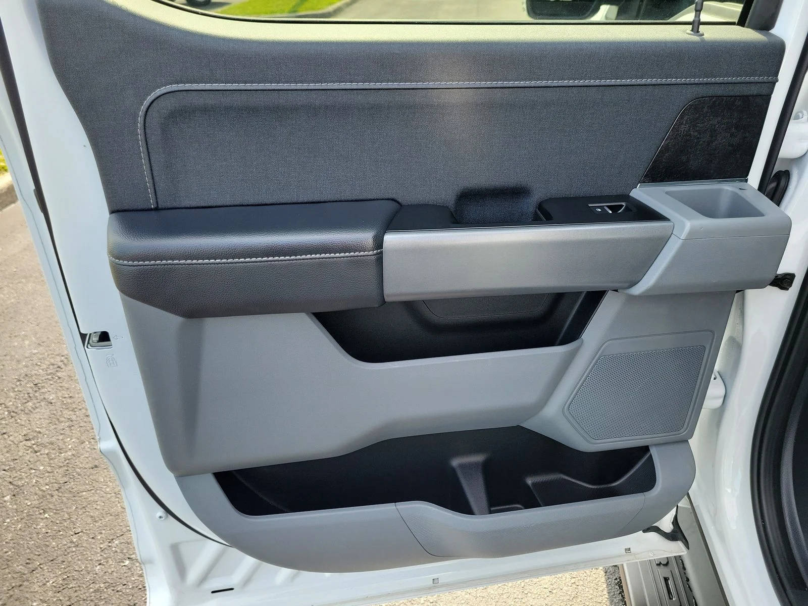 Certified Used 2025 White Ford XLT image 9