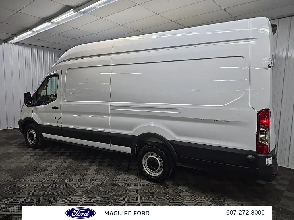 Used 2025 White Ford Base image 4