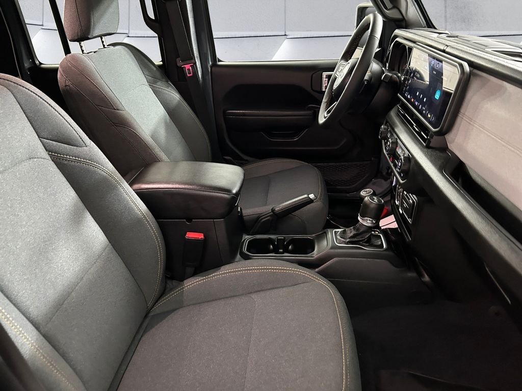 Used 2025 Gray Jeep Sport S image 14
