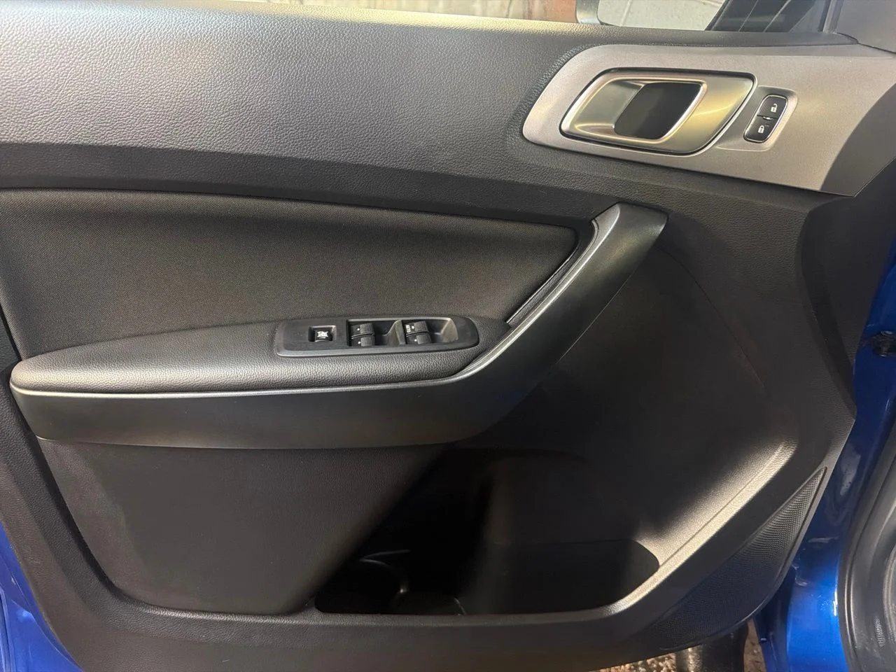 Used 2020 Blue Ford XLT image 28
