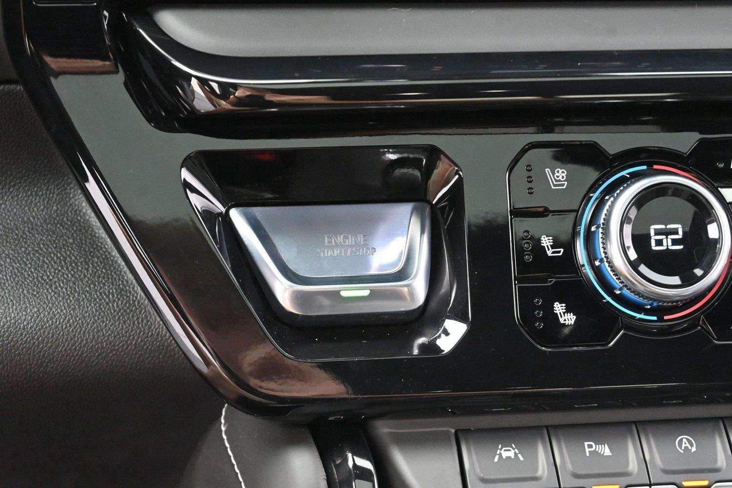 Used 2026 Summit White GMC AT4X image 29