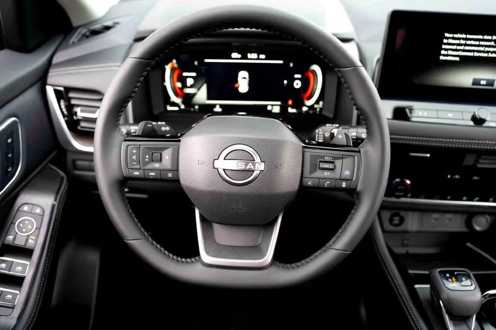 New 2026 Gold Nissan Platinum image 21