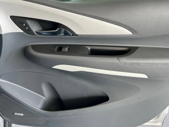 Used 2021 Silver Ice Metallic Chevrolet Premier image 58