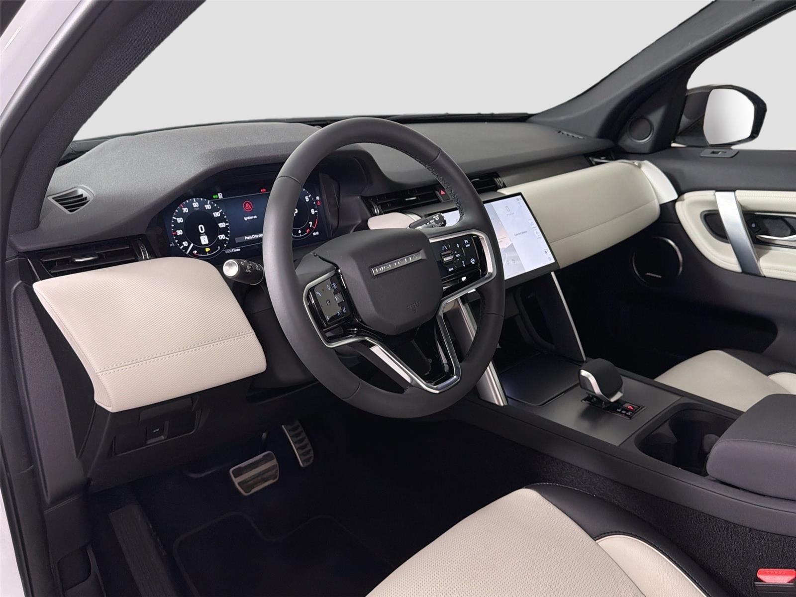 New 2026 Fuji White LAND ROVER  image 9