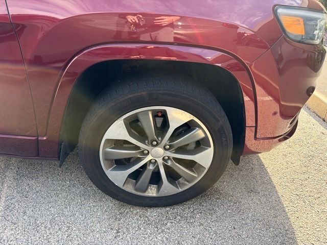 Used 2019 Velvet Jeep Overland image 5