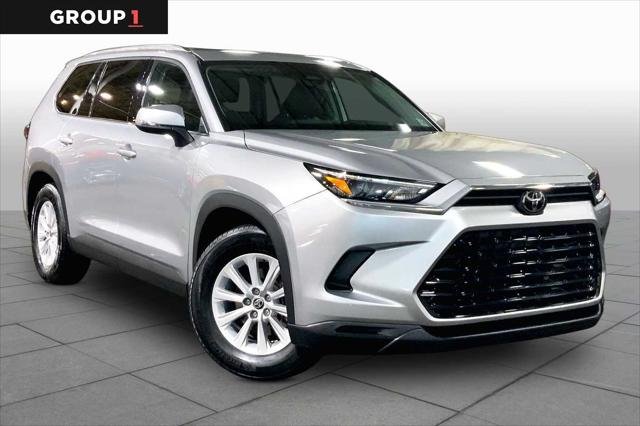 Certified Used 2025 CELESTIAL SILVER Toyota  image 3