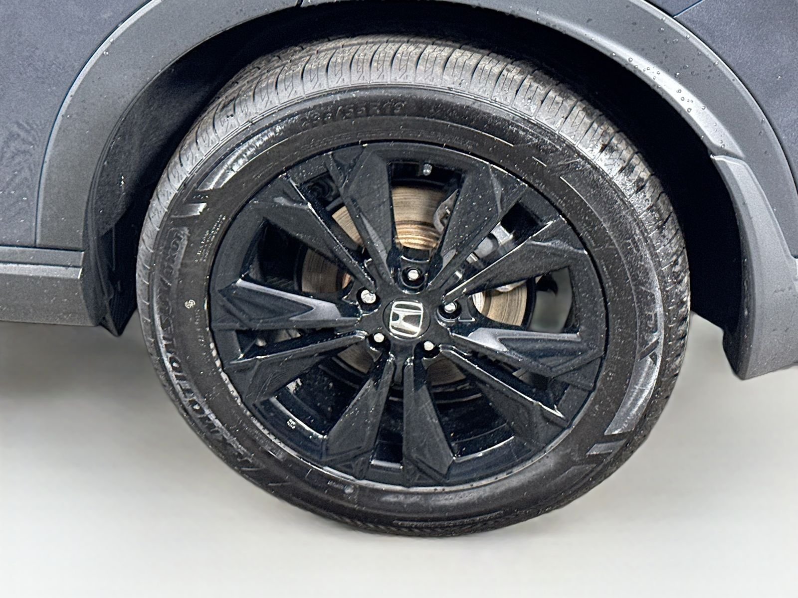 Used 2024 Meteorite Gray Metallic Honda Sport Touring image 8