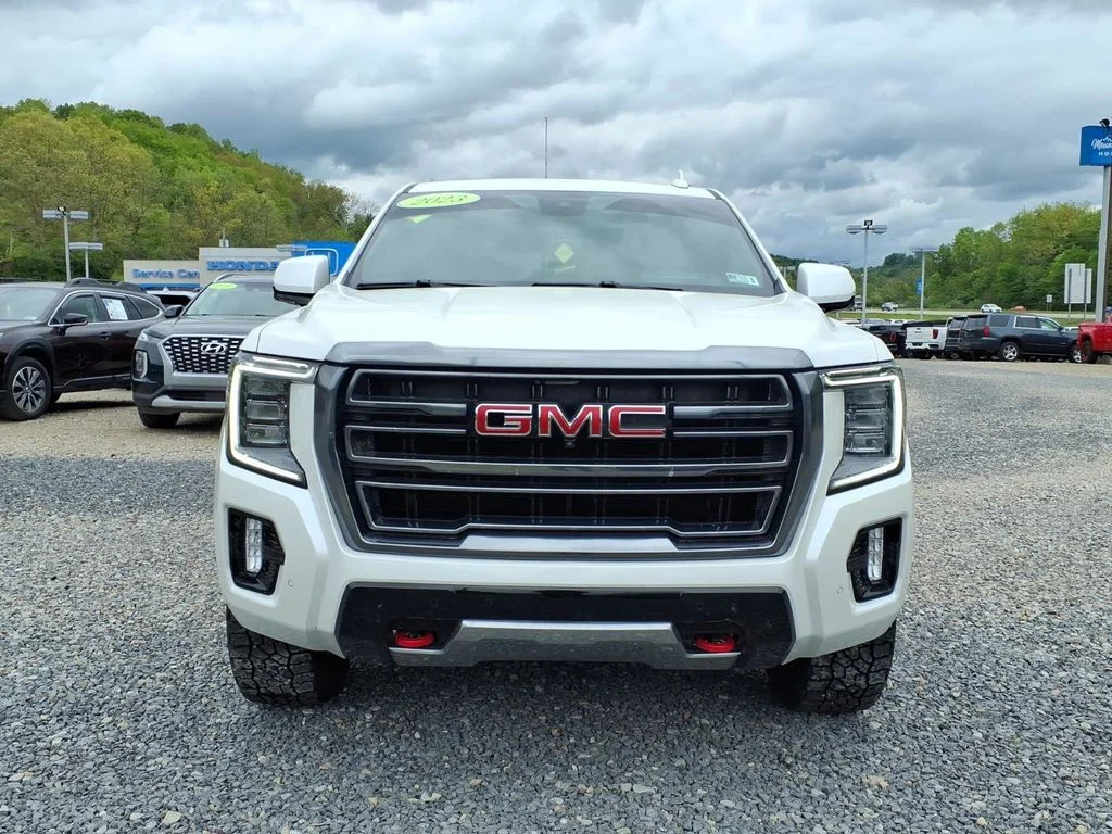 Used 2023 White GMC AT4 image 2