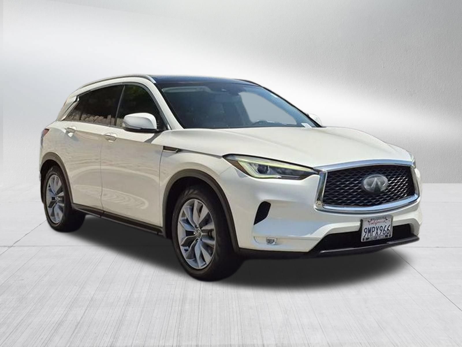 Certified Used 2020 Majestic White INFINITI LUXE image 7
