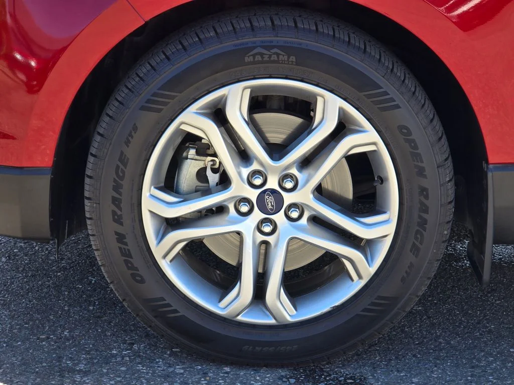 Used 2015 Red Ford Titanium image 9