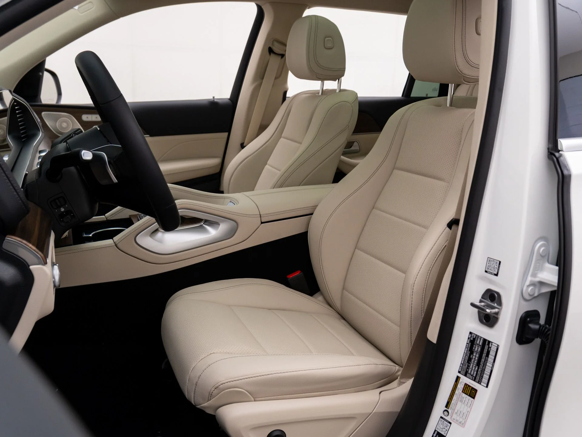 New 2026  Mercedes-Benz GLS 450 image 16