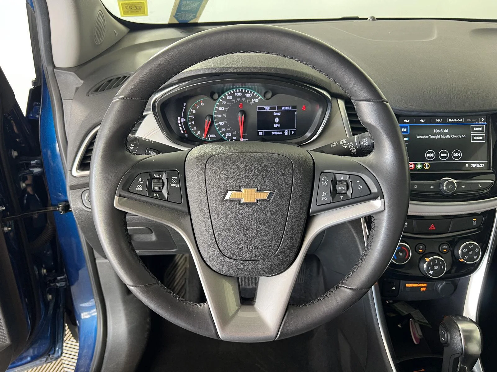 Used 2019 Pacific Blue Metallic Chevrolet Premier image 7
