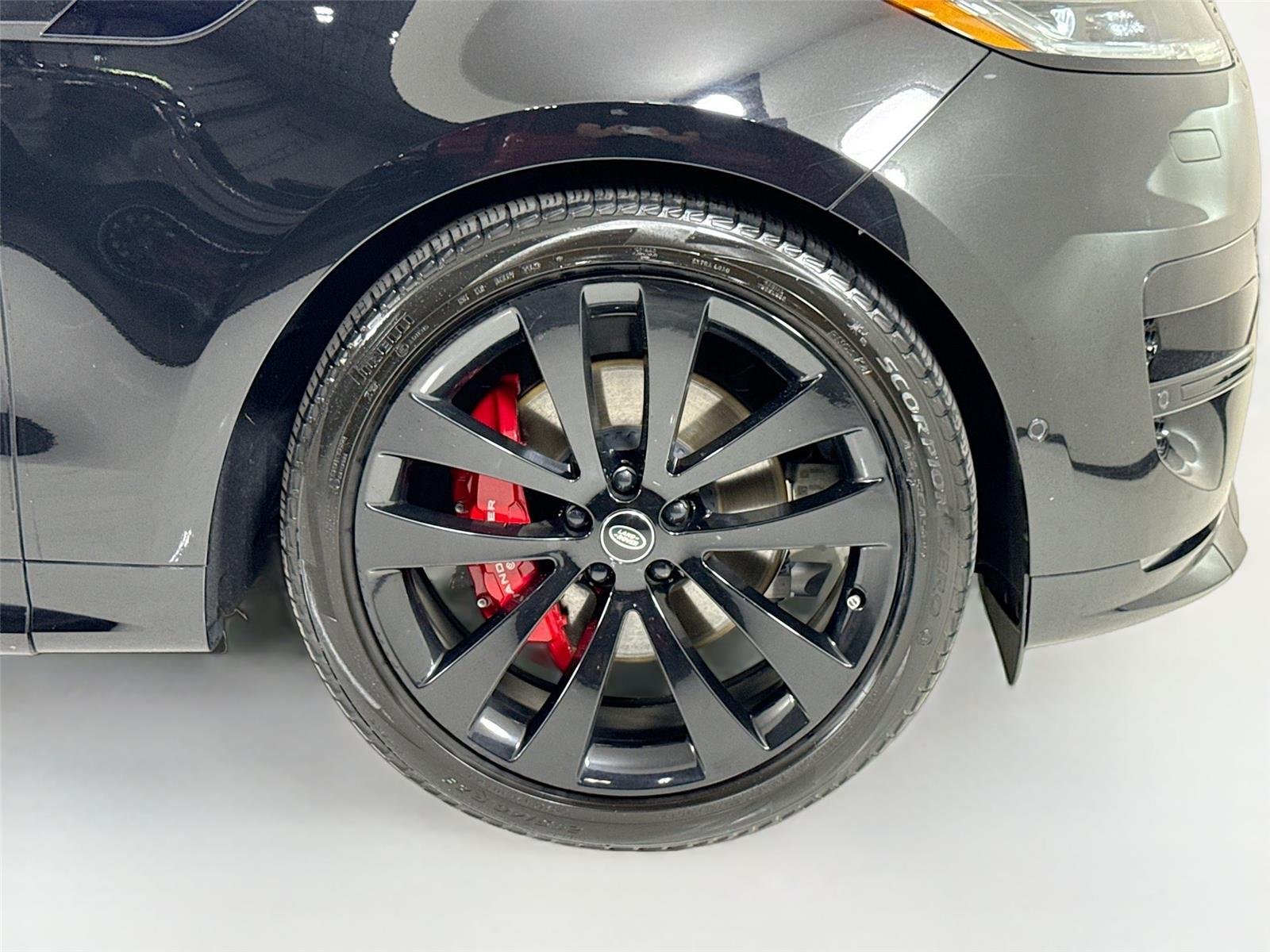 Used 2024 Santorini Black Metallic Land Rover Dynamic SE | One Owner image 37