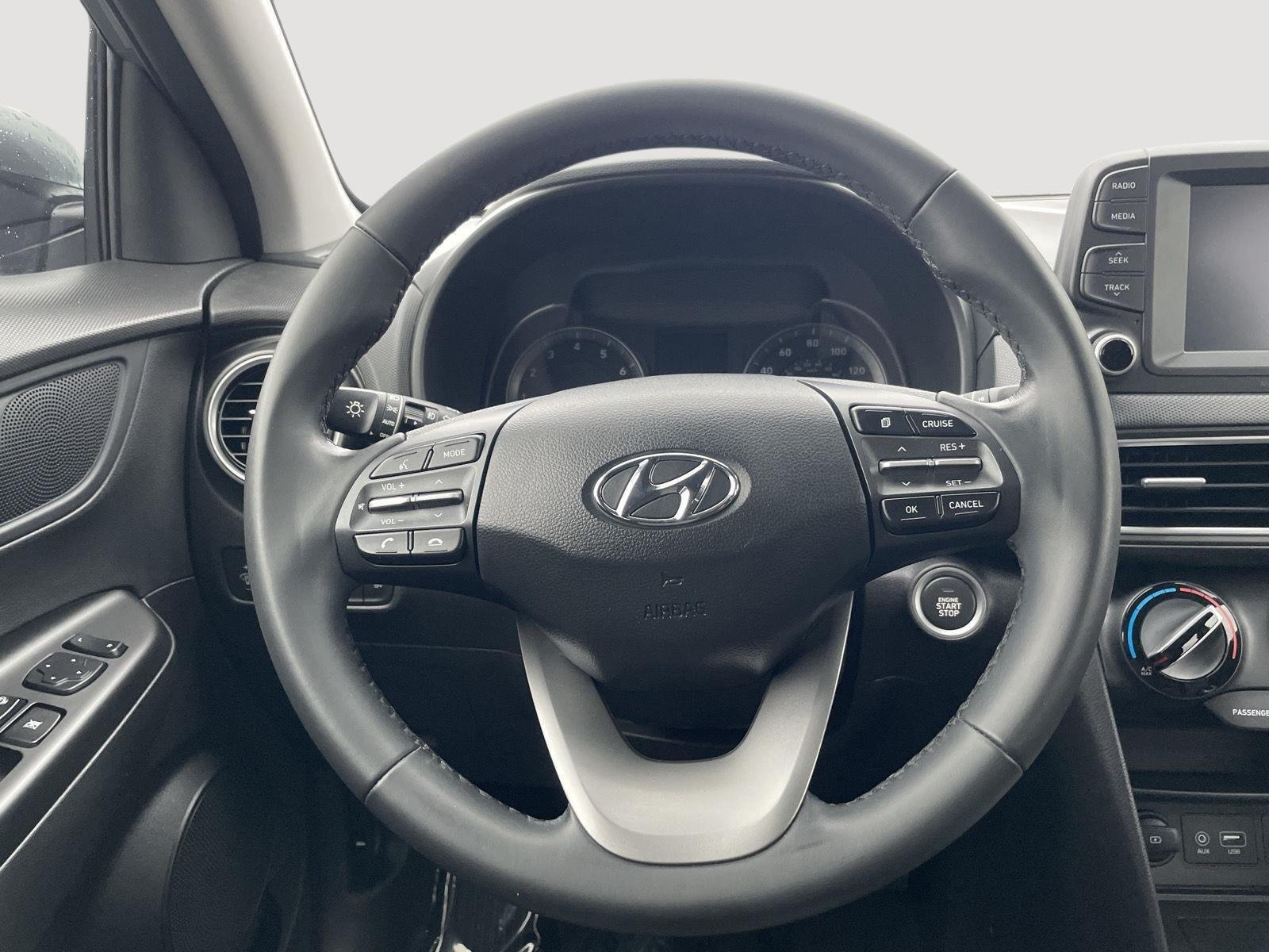 Used 2020 Sonic Silver Hyundai SEL Plus image 31