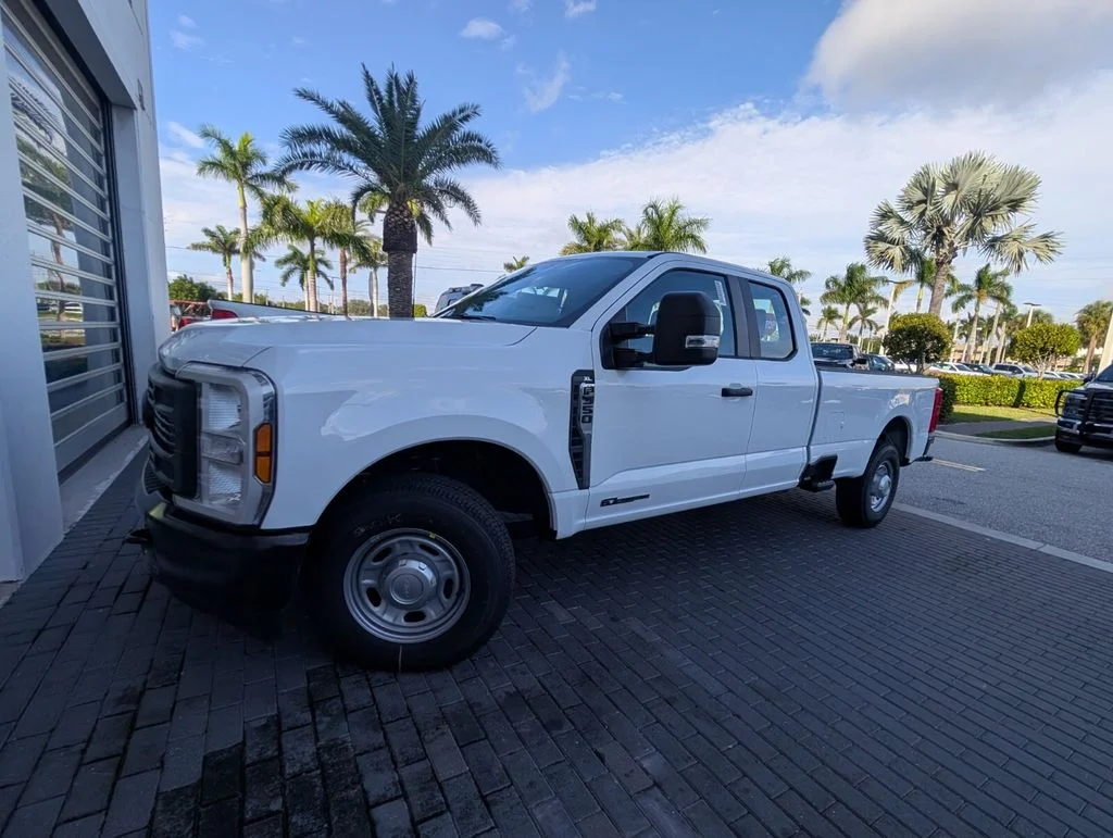 New 2026 Oxford White Ford F-350® XL image 6