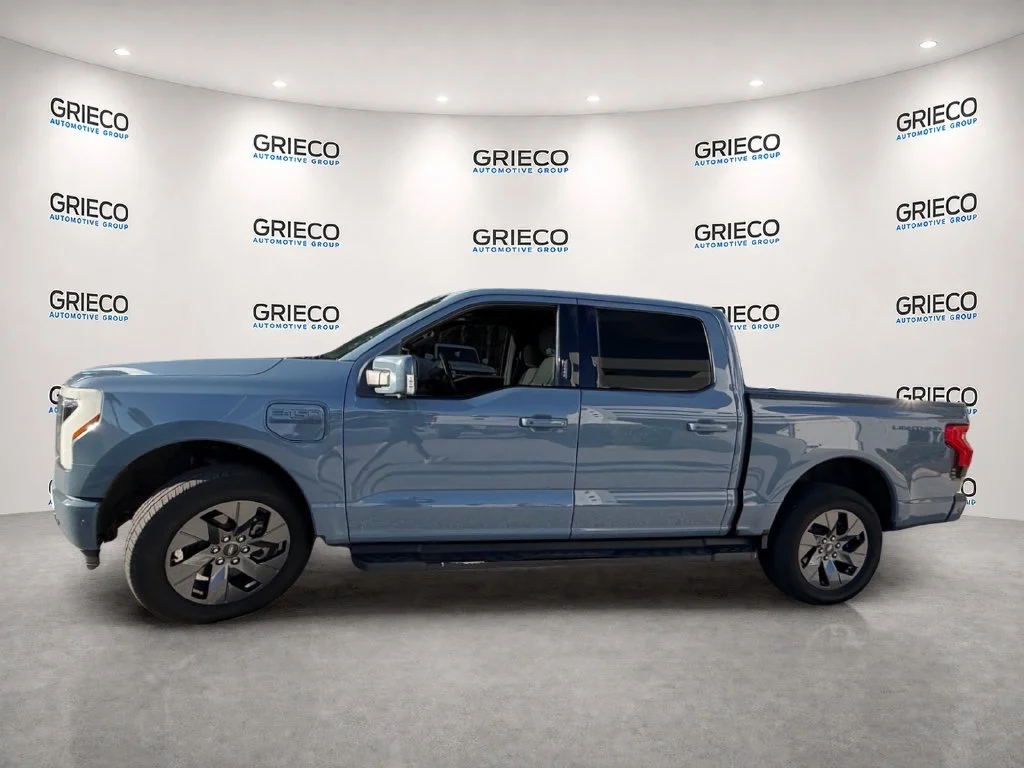 Used 2023 Gray Ford Lariat image 4