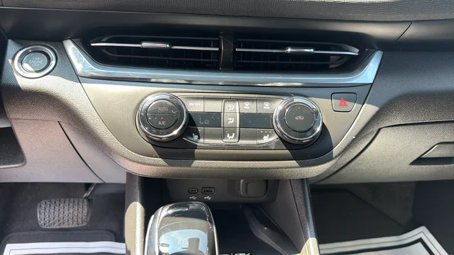 Used 2024 White Buick Preferred image 20