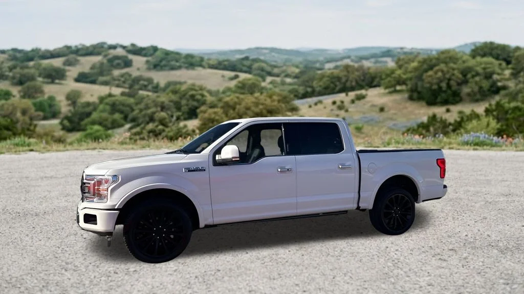 Used 2020 White Ford Limited image 4