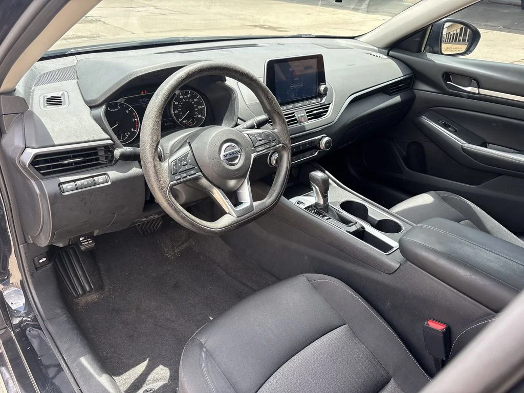 Used 2022 Storm Blue Metallic Nissan 2.5 SV image 14