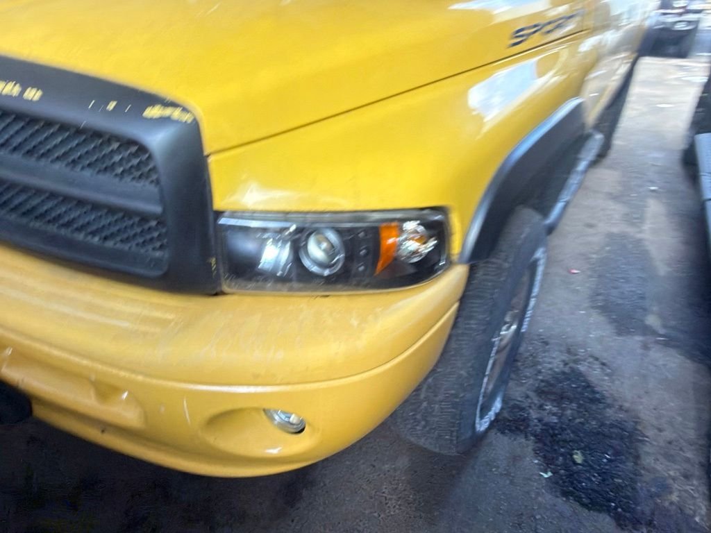Used 2000 Solar Yellow Clearcoat Dodge SLT image 6