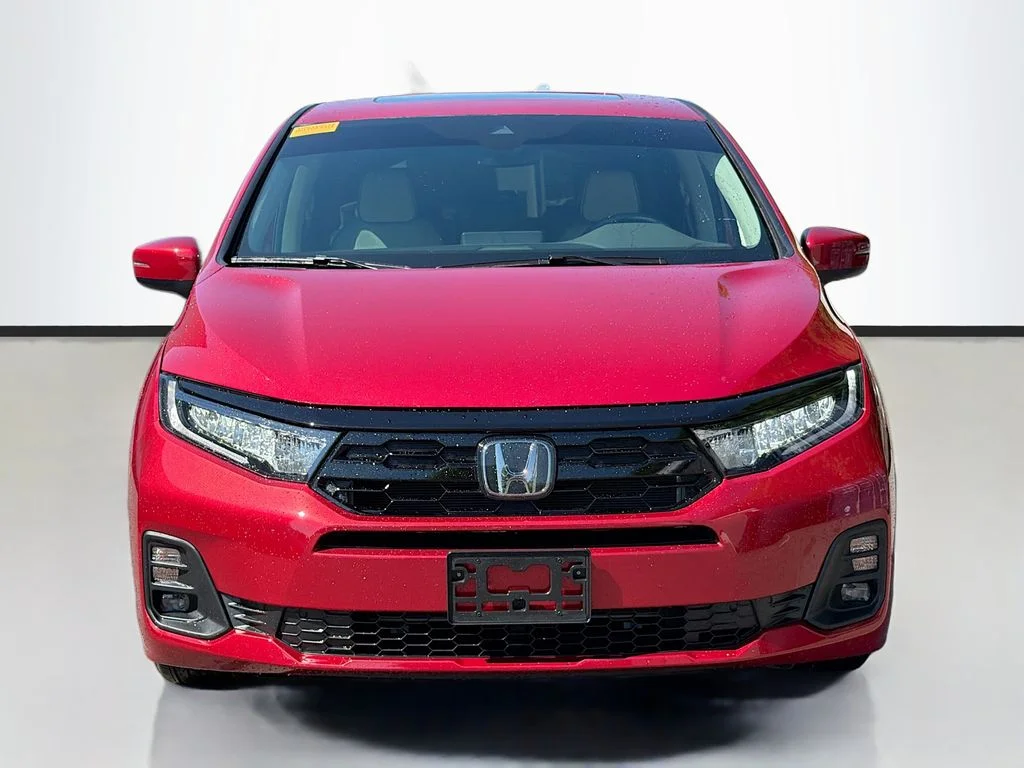 Used 2026 Radiant Red Metallic II Honda Touring image 3
