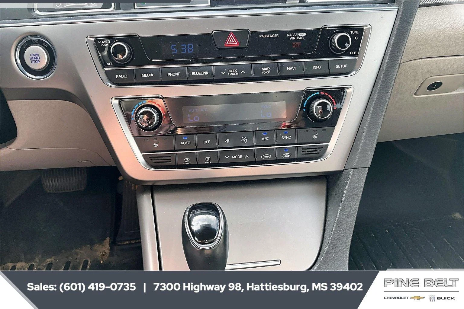 Used 2015 Lakeside Blue Hyundai 2.4L Sport image 23