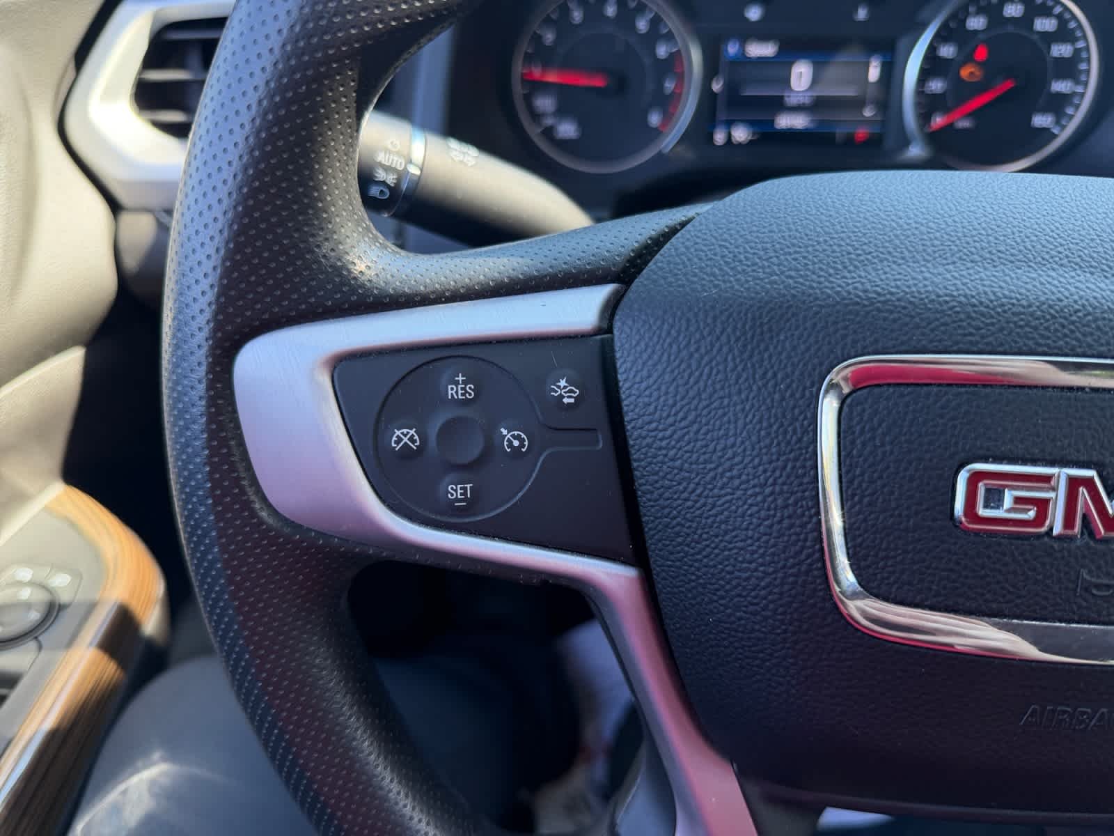Used 2023 Volcanic Red Tintcoat GMC SLE image 18