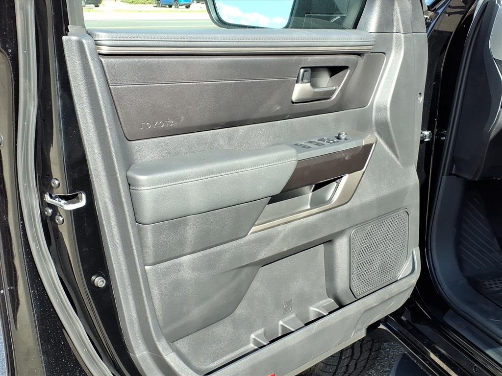 2026 Toyota Tundra SR5 - Photo 7